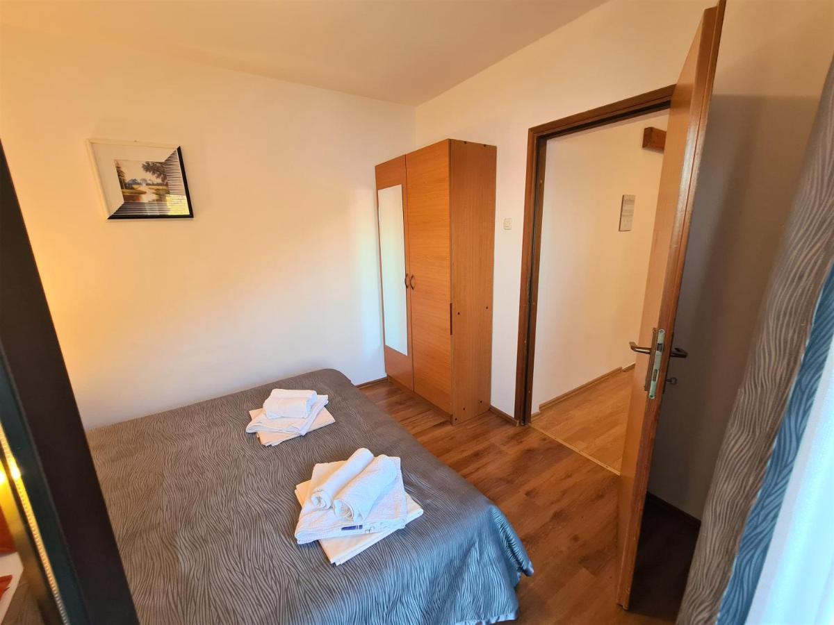 Cosic Apartmani Igrane Luaran gambar