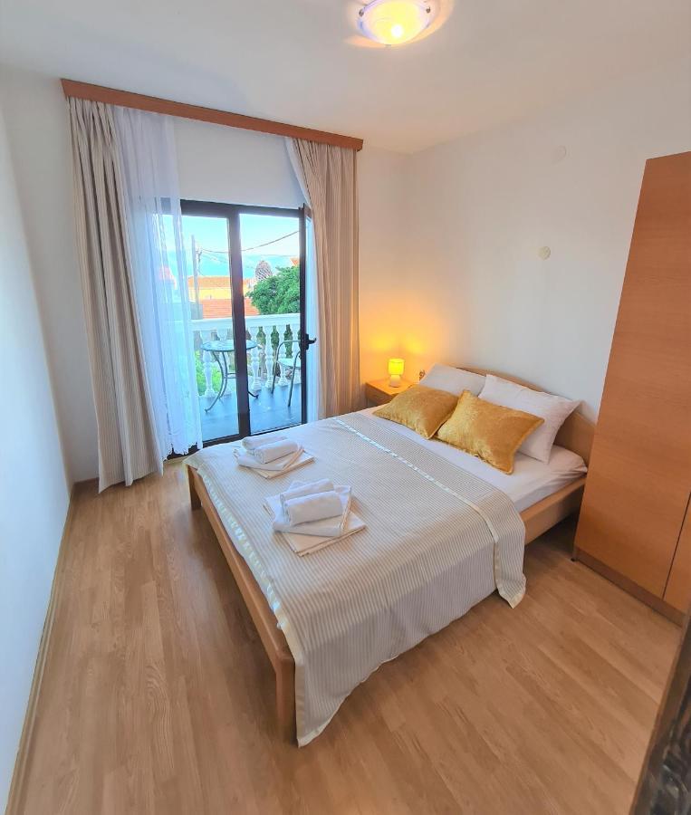 Cosic Apartmani Igrane Luaran gambar